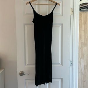 CP Shades Faye Velvet Slip Dress
